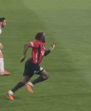 trendyol-1-lig-vanspor-fk-1-ankara-keciorengucu-1-jHWNiBT2.jpg