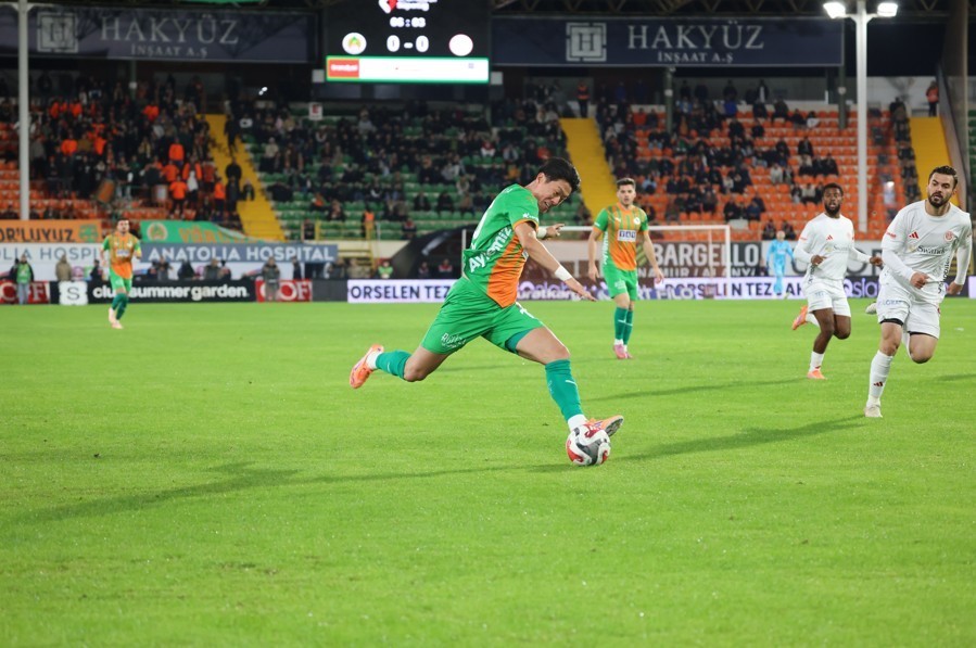 trendyol super lig alanyaspor 0 antalyaspor 0 ilk yari 1 8Od1FkXN