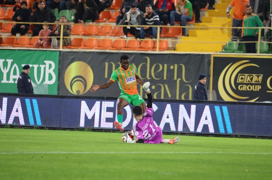 trendyol super lig alanyaspor 0 antalyaspor 0 ilk yari 2 1UEVgJlT