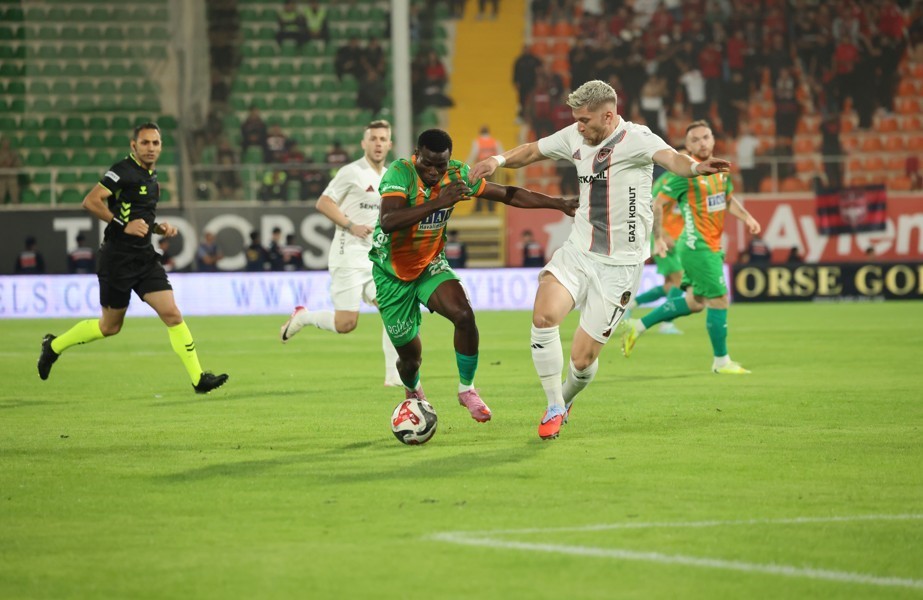Trendyol Süper Lig: Alanyaspor: 0 - Gaziantep FK: 0 (İlk yarı) 8 trendyol super lig alanyaspor 0 gaziantep fk 0 ilk yari 4 E67Z7A7v