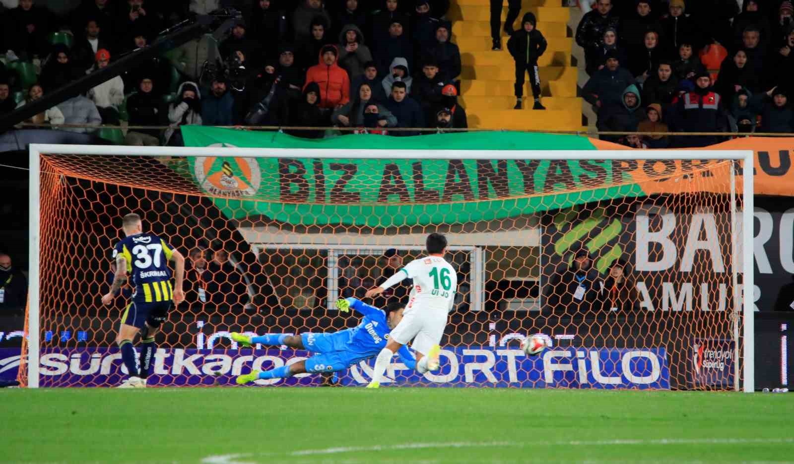 trendyol super lig alanyaspor 2 fenerbahce 1 ilk yari 0