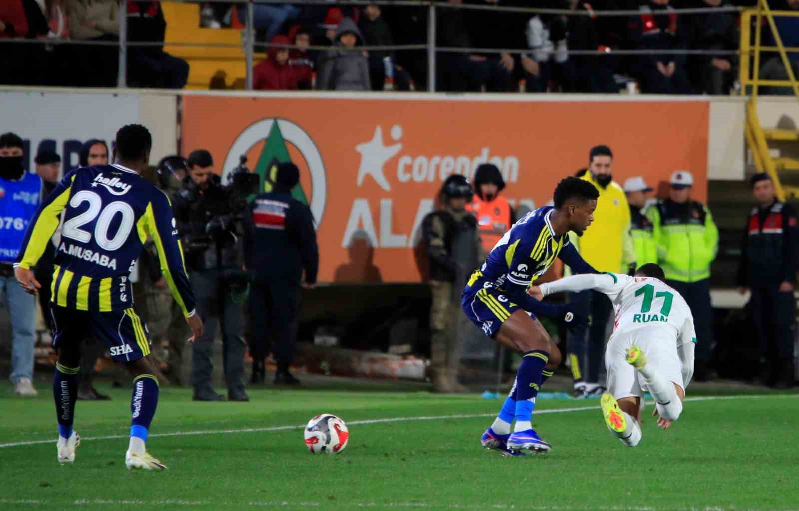 trendyol super lig alanyaspor 2 fenerbahce 1 ilk yari 11 5TNk5F5H