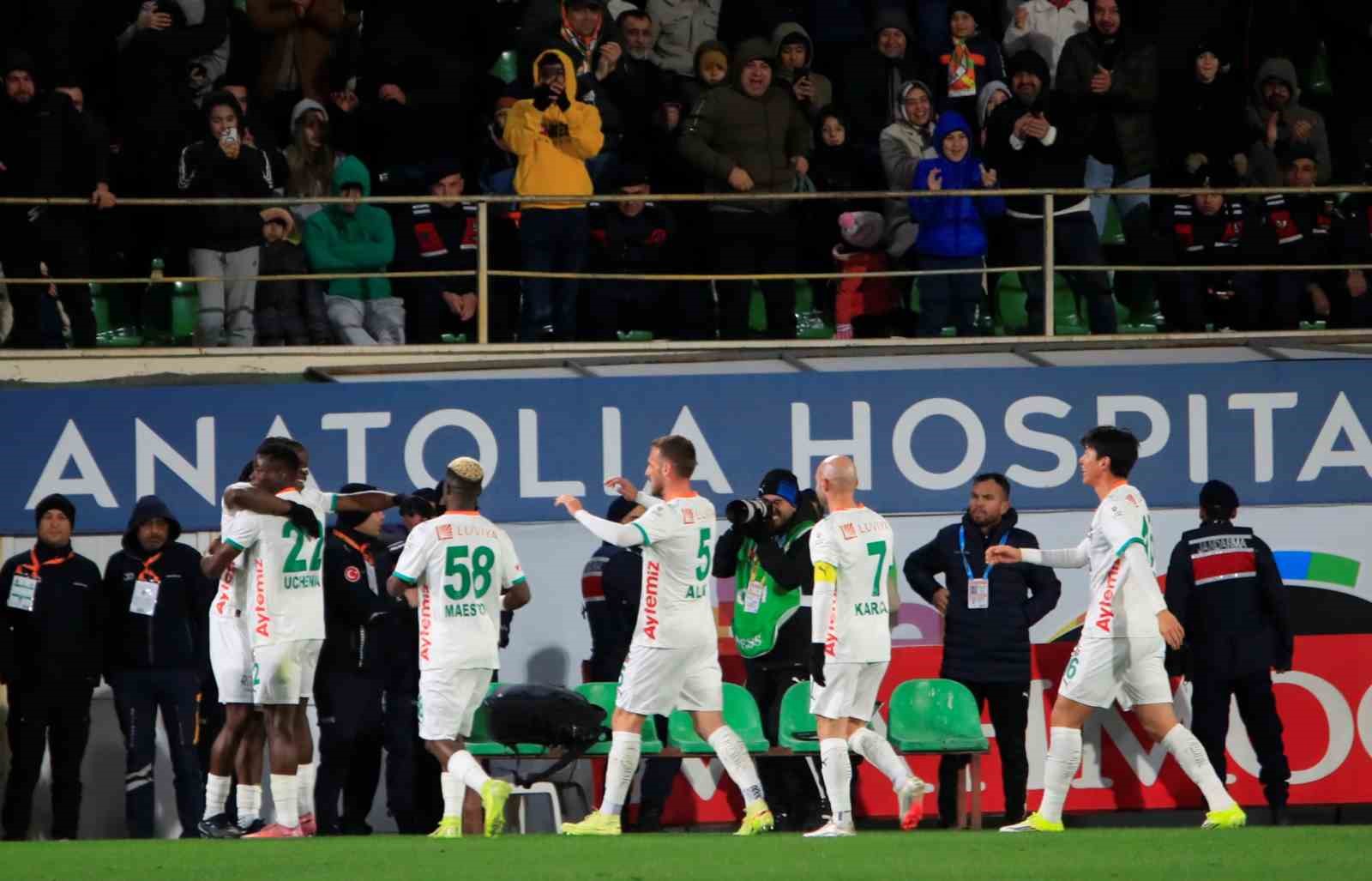 trendyol super lig alanyaspor 2 fenerbahce 1 ilk yari 18 srJEYrzV