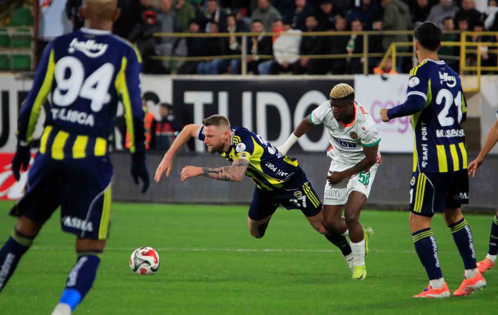 trendyol super lig alanyaspor 2 fenerbahce 1 ilk yari 4 j1NYwUqV