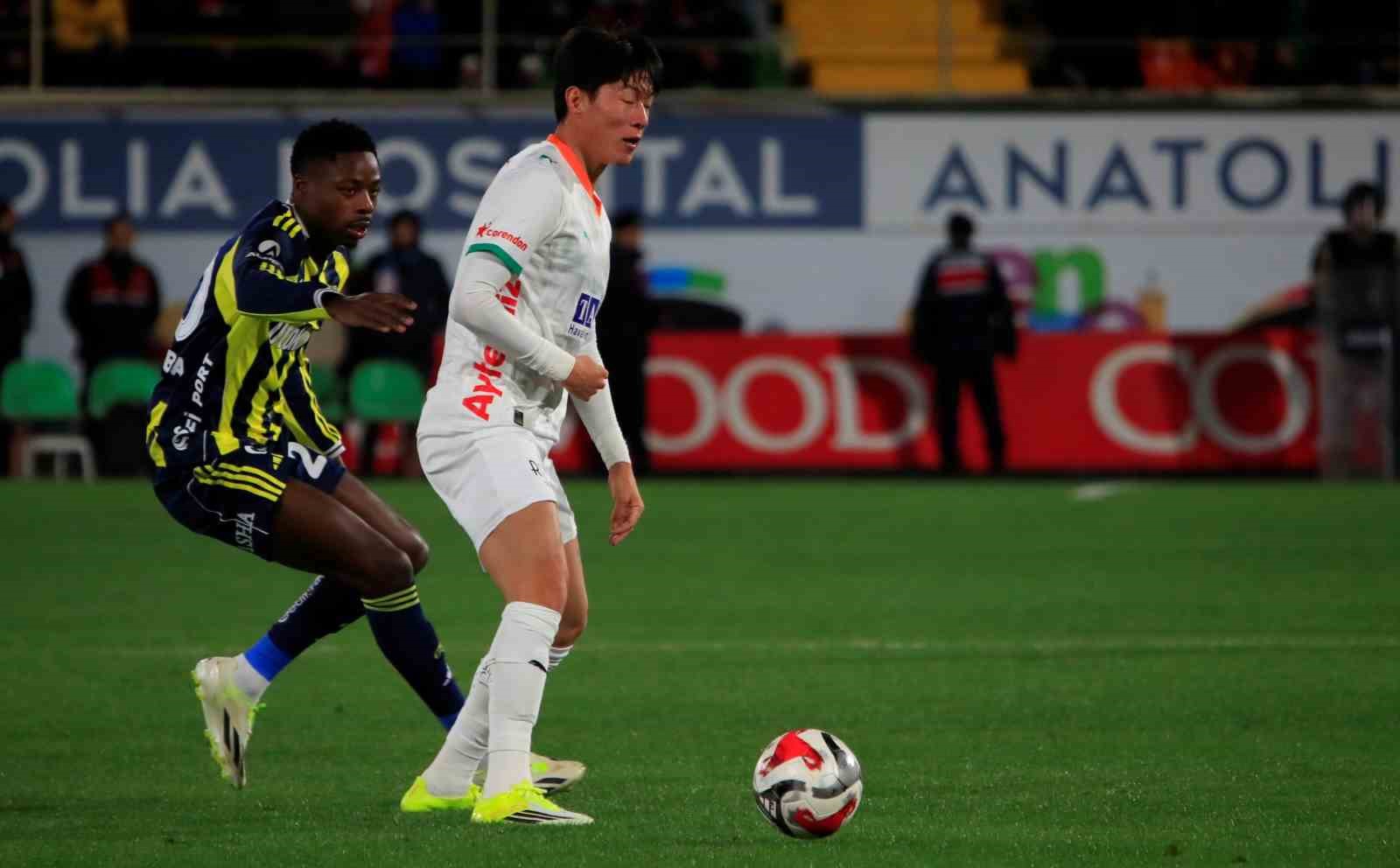 trendyol super lig alanyaspor 2 fenerbahce 1 ilk yari 9 AKRUEiFd