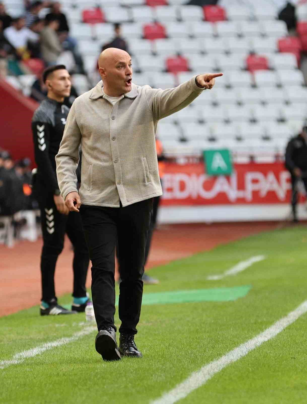 trendyol super lig antalyaspor 0 eyupspor 0 ilk yari 15 ZzwOOQkW