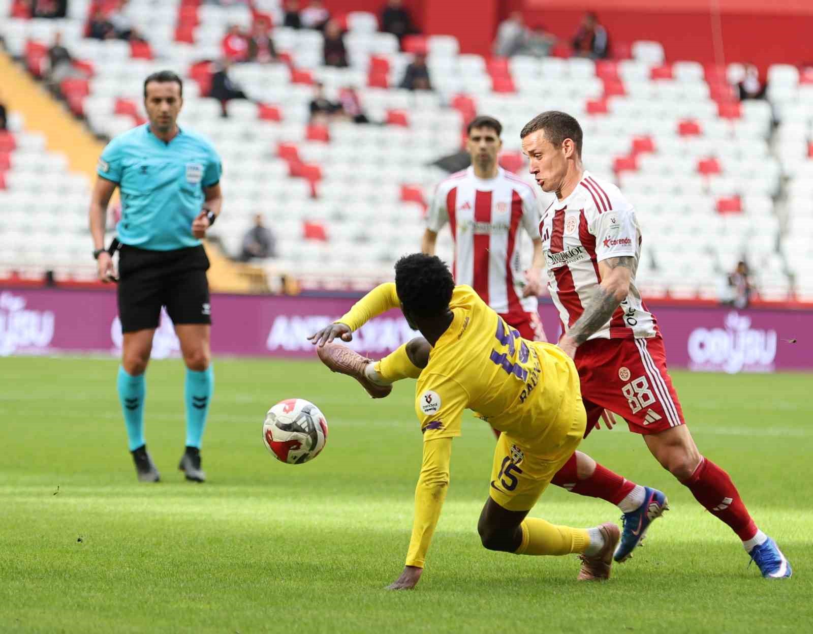 trendyol super lig antalyaspor 0 eyupspor 0 ilk yari 5 LukKls1a
