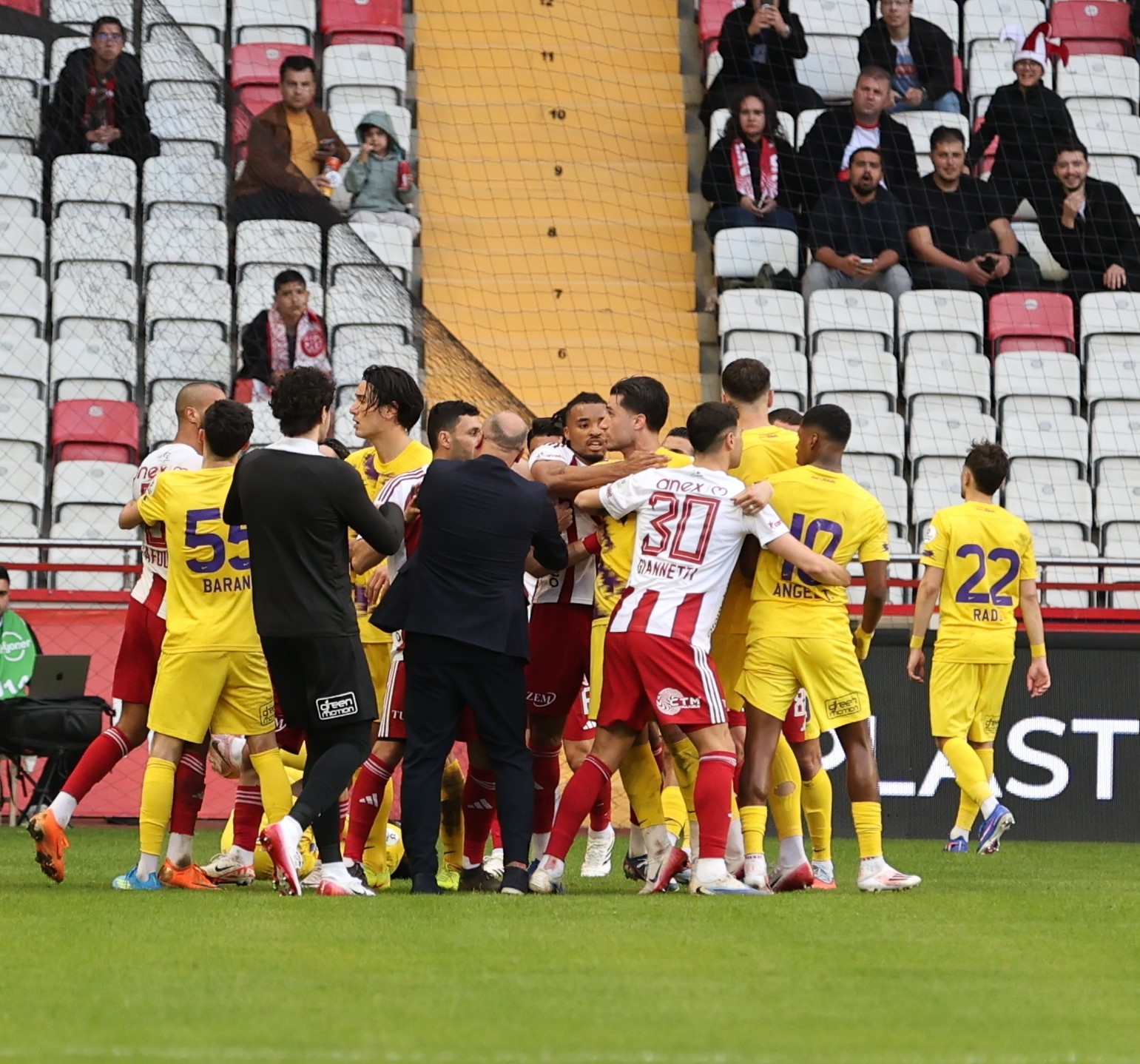 trendyol super lig antalyaspor 0 eyupspor 0 ilk yari 8