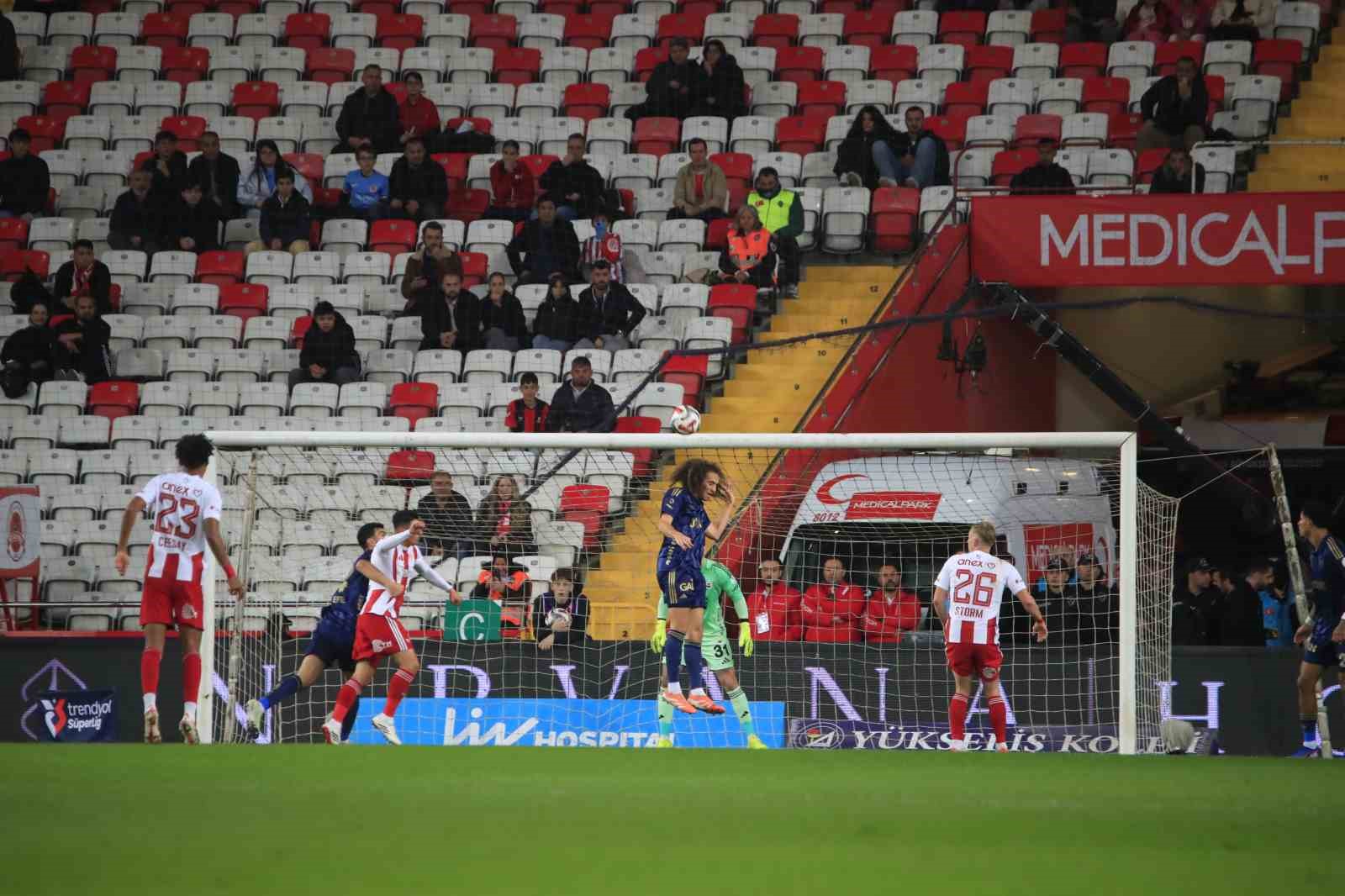 trendyol super lig antalyaspor 0 fenerbahce 0 mac devam ediyor 17 IauQAQCa