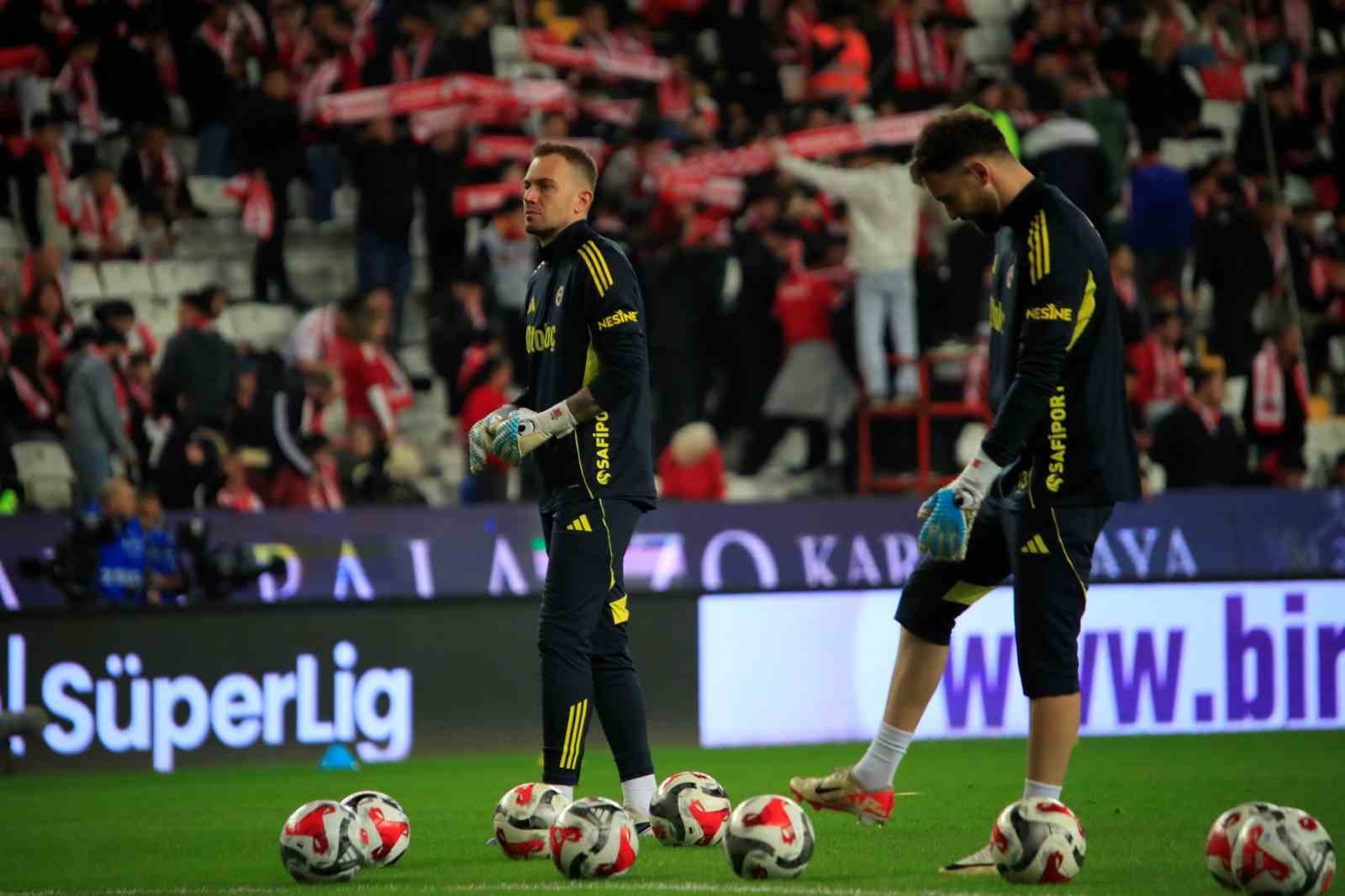 trendyol super lig antalyaspor 0 fenerbahce 0 mac devam ediyor 26 aHfUrPhG