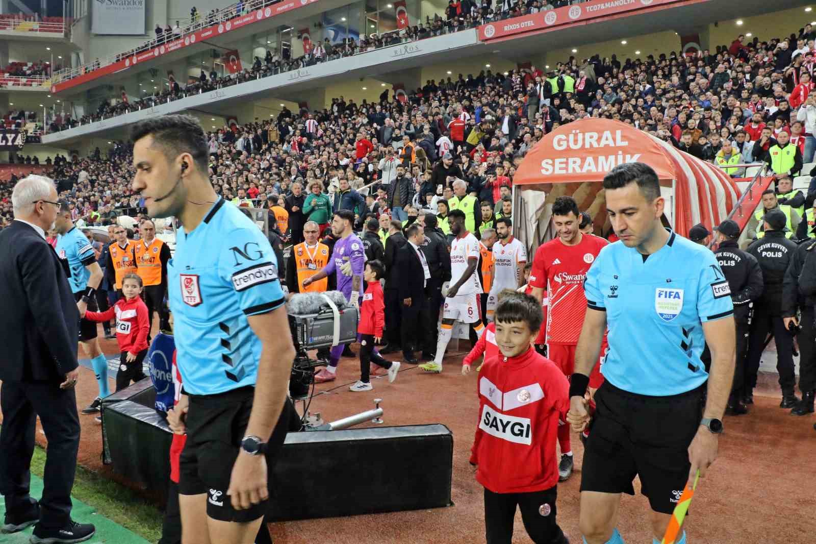 trendyol super lig antalyaspor 0 galatasaray 2 7 WTfvfL77