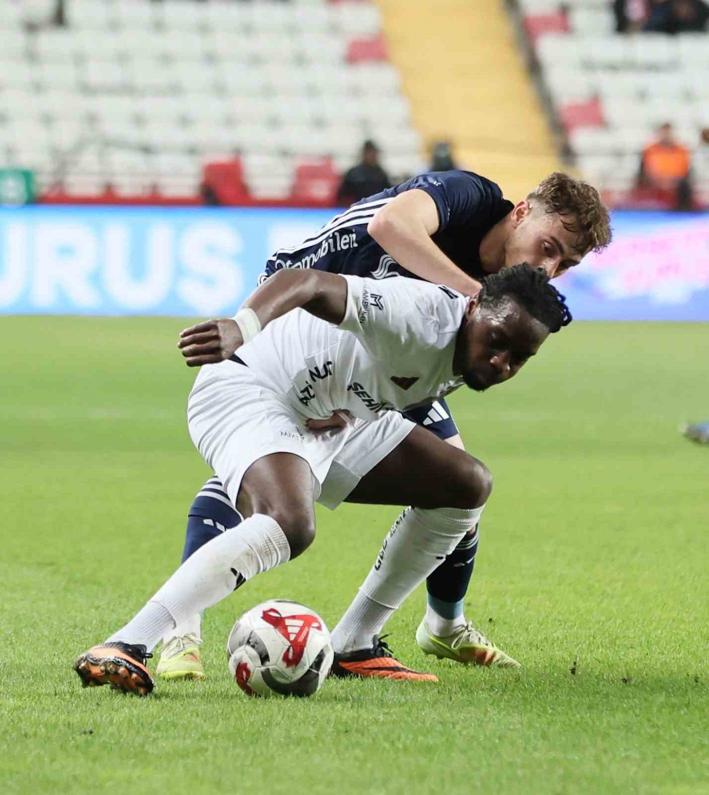 trendyol super lig antalyaspor 0 gaziantep fk 0 ilk yari 24 Ik2a7jce