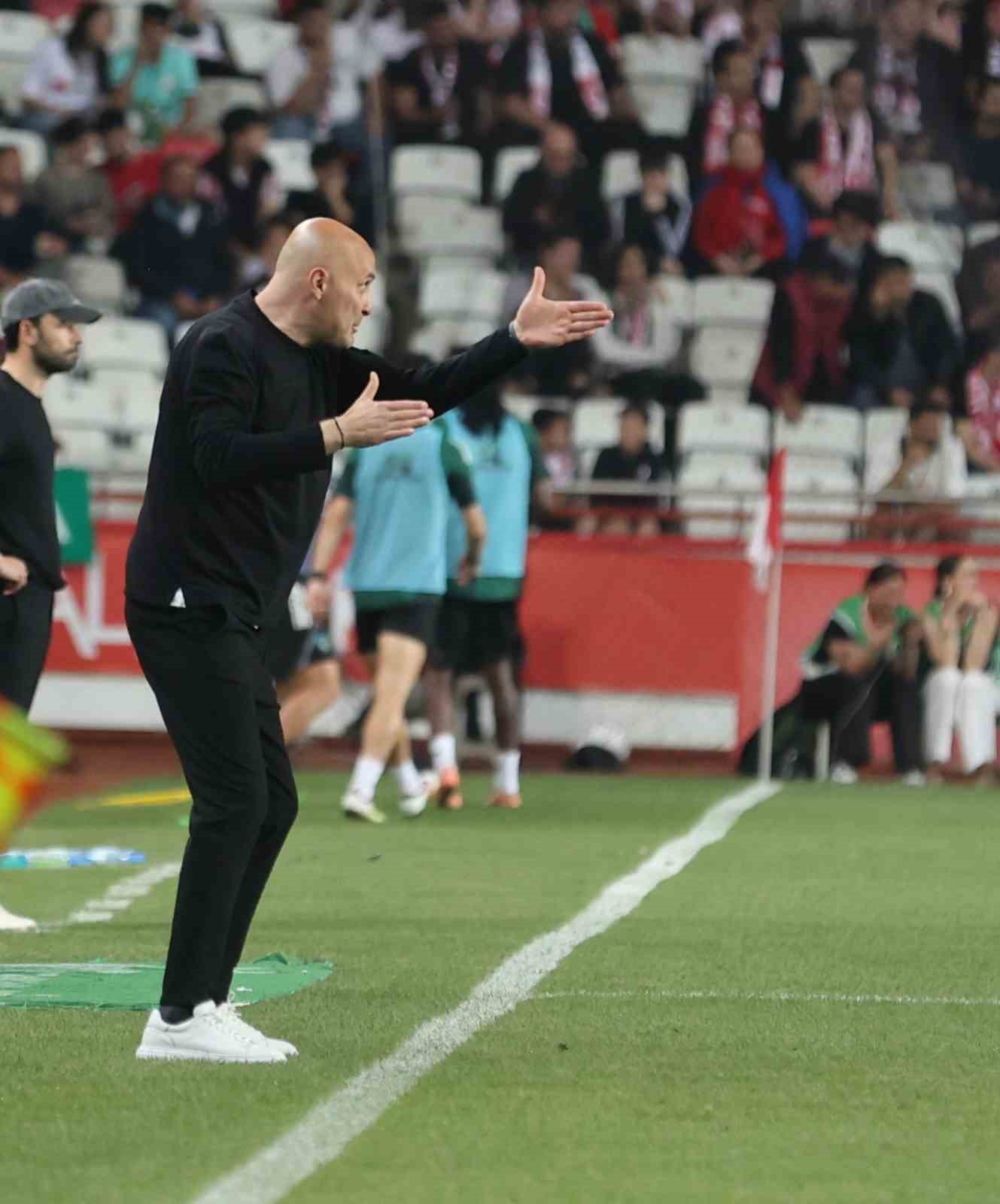 trendyol super lig antalyaspor 0 kocaelispor 0 ilk yari 10 hMnvE4Tg