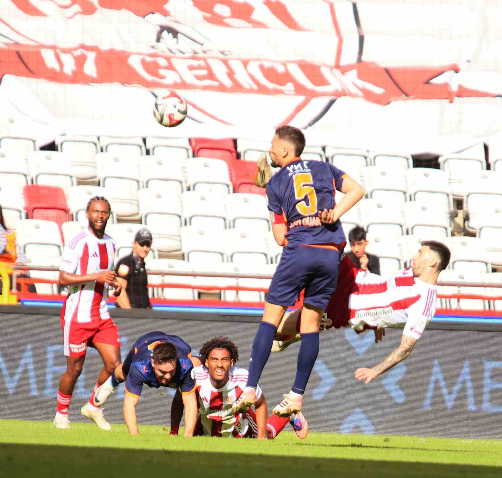 trendyol super lig antalyaspor 0 rams basaksehir 2 ilk yari 11 JeqkqnlK