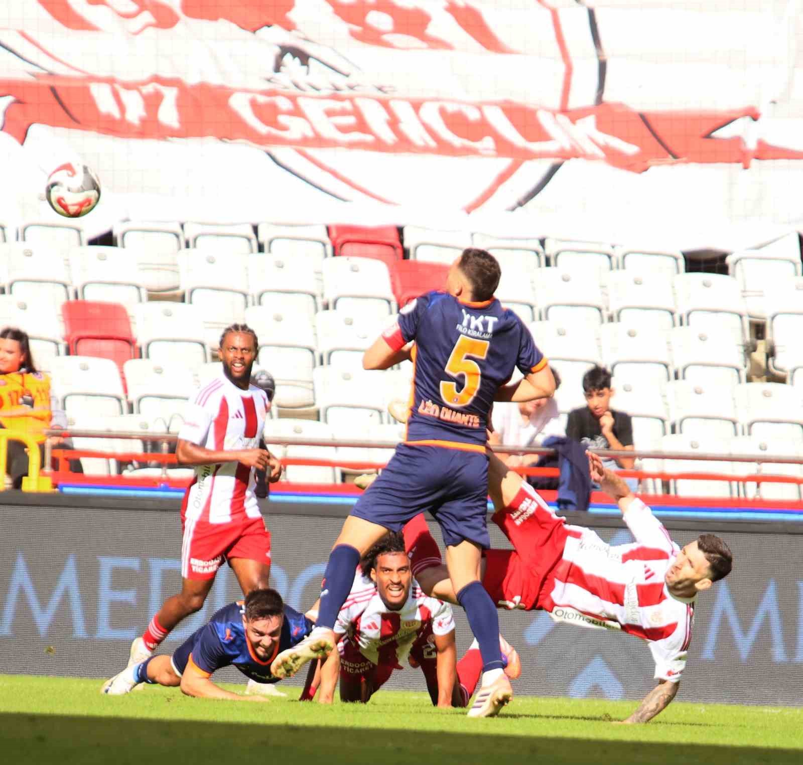 trendyol super lig antalyaspor 0 rams basaksehir 2 ilk yari 12 JDKluIBd