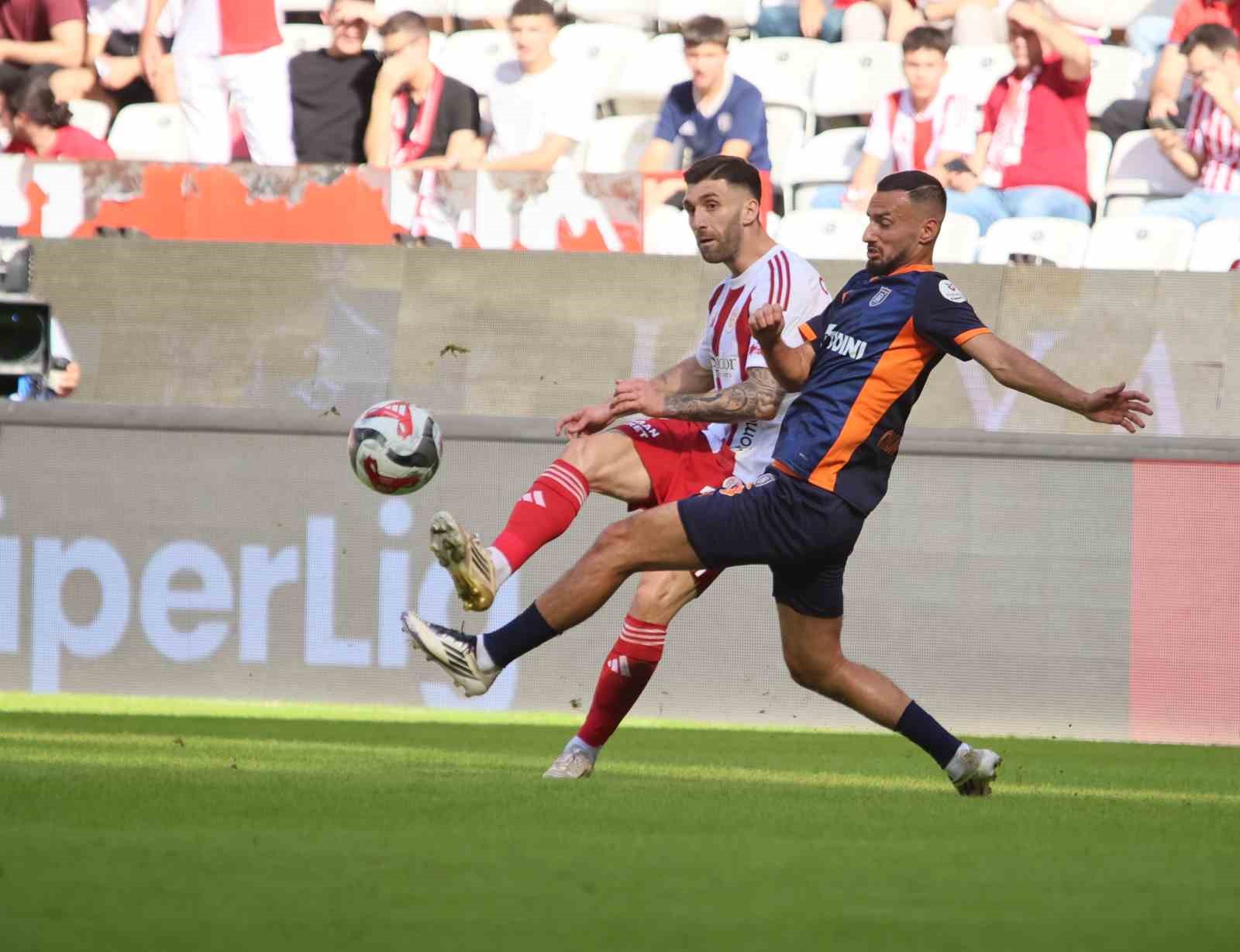 trendyol super lig antalyaspor 0 rams basaksehir 2 ilk yari 5 sUg7qwVJ