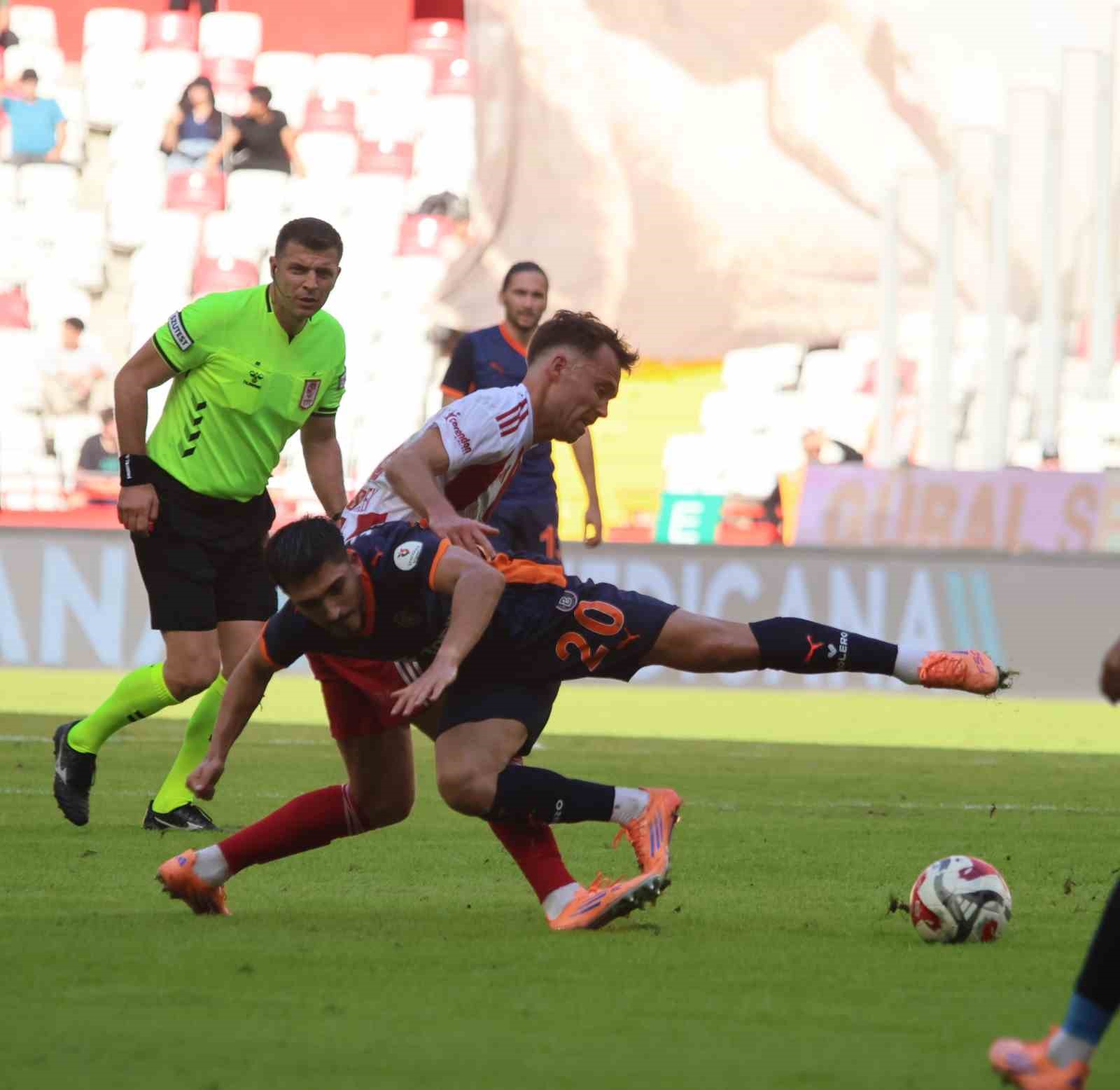 trendyol super lig antalyaspor 0 rams basaksehir 2 ilk yari 6 S6Q1mIzm