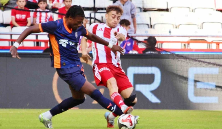 trendyol-super-lig-antalyaspor-0-rams-basaksehir-2-ilk-yari-LBhgh6uM.jpg