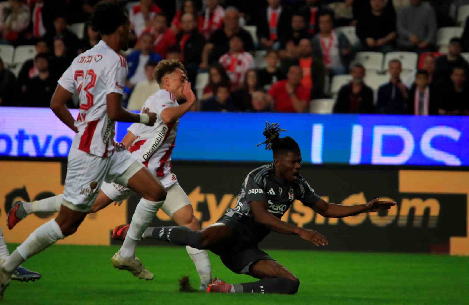 trendyol super lig antalyaspor 1 besiktas 3 mac sonucu 7 74U9KXek