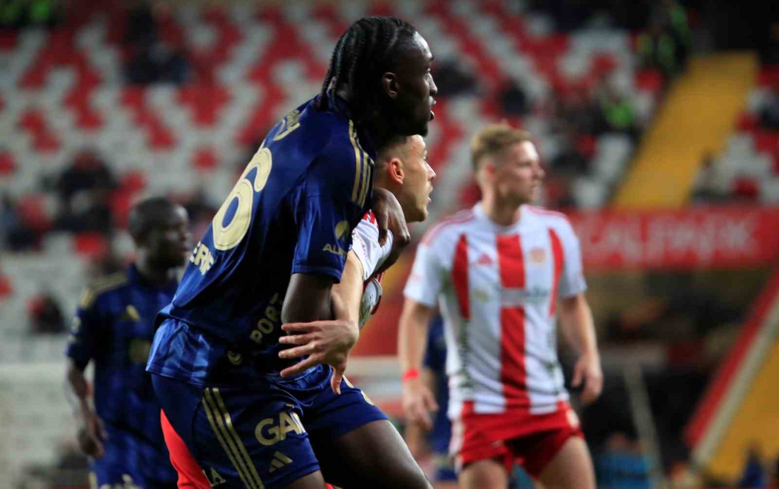 trendyol super lig antalyaspor 1 fenerbahce 0 ilk yari 1 ZBzqlakK