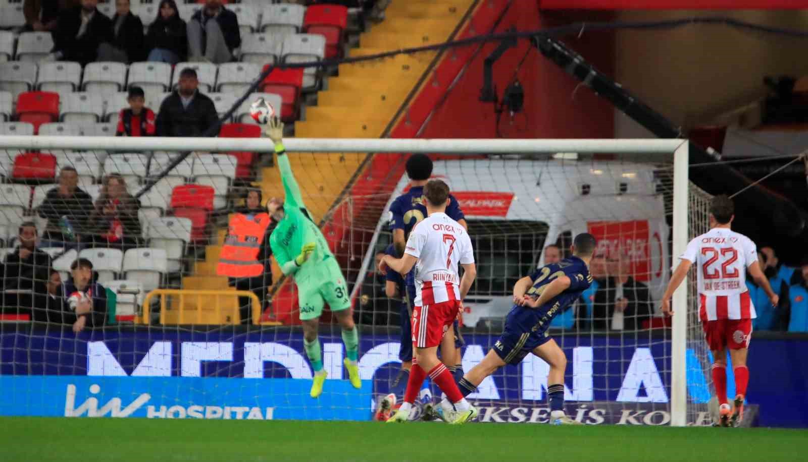 trendyol super lig antalyaspor 1 fenerbahce 0 ilk yari 4 zknUrc4A