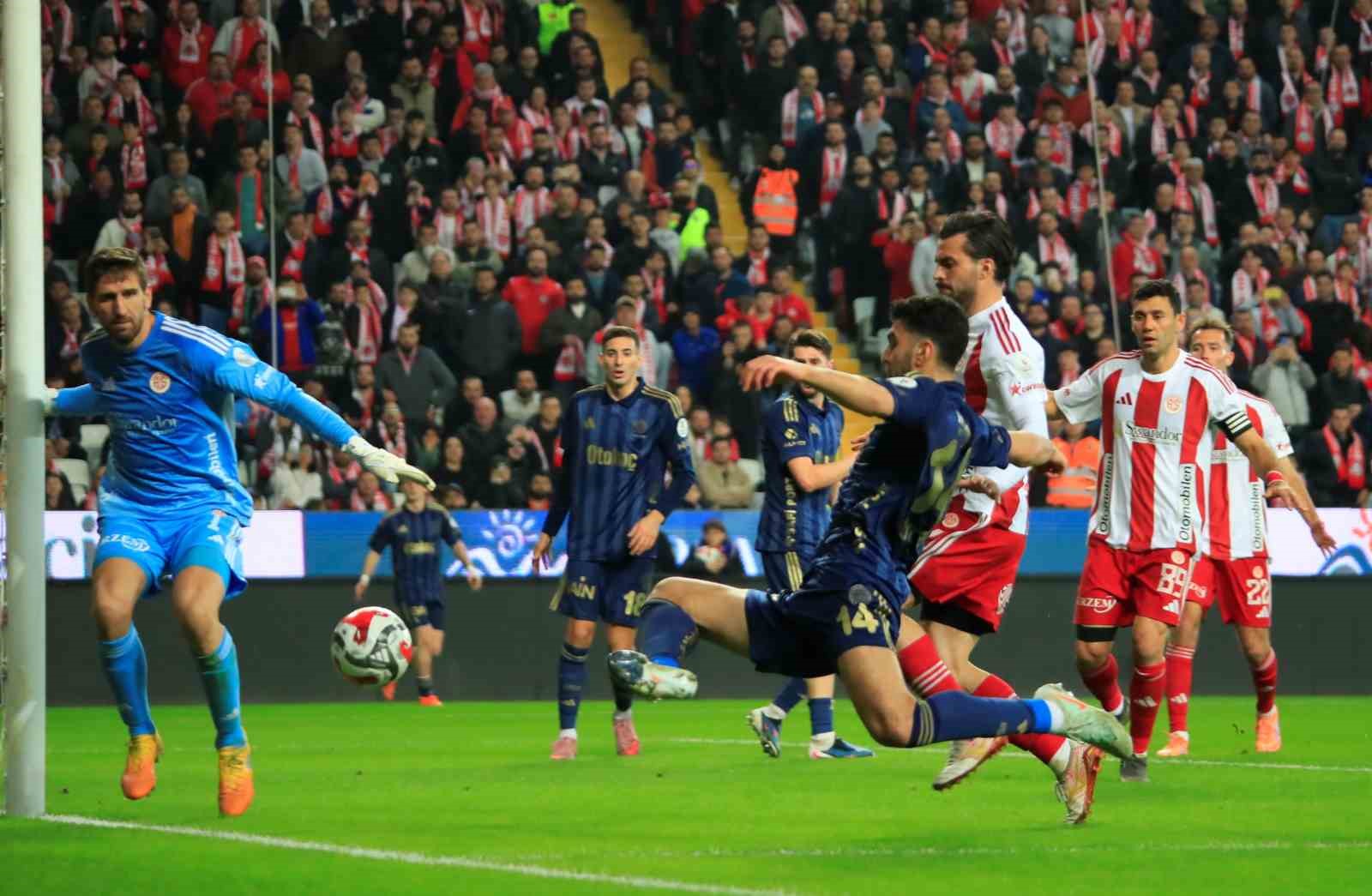 trendyol super lig antalyaspor 1 fenerbahce 0 ilk yari 6 cSKbVBU9