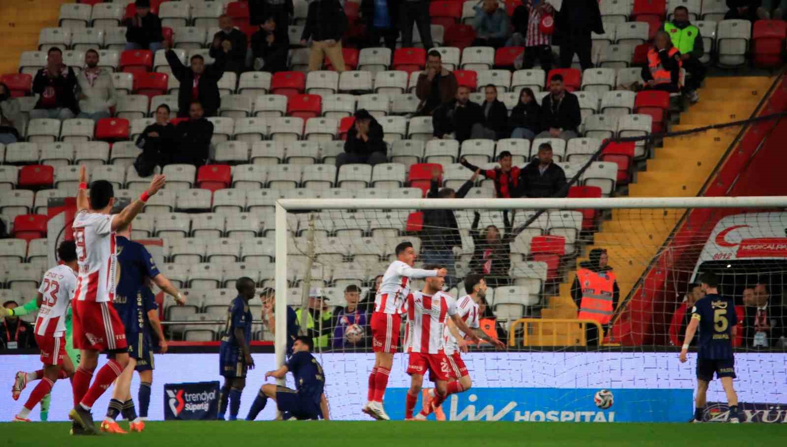 trendyol super lig antalyaspor 1 fenerbahce 0 ilk yari 9 ejZQEsEQ