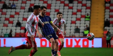 trendyol-super-lig-antalyaspor-1-fenerbahce-0-ilk-yari-JgjZxLPA.jpg