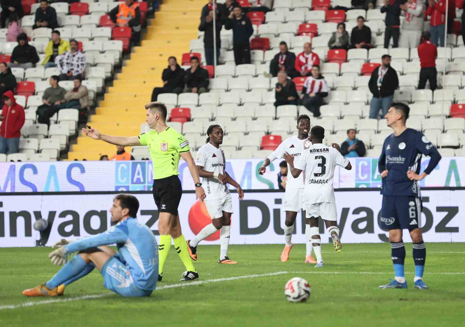 trendyol super lig antalyaspor 1 gaziantep fk 4 mac sonucu 16 dtM6hfbC