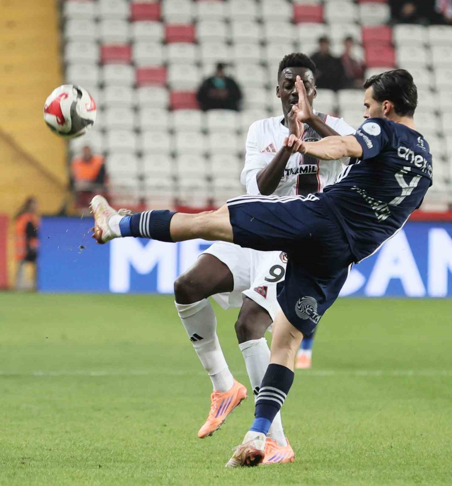 trendyol super lig antalyaspor 1 gaziantep fk 4 mac sonucu 26 lb4ypVGU