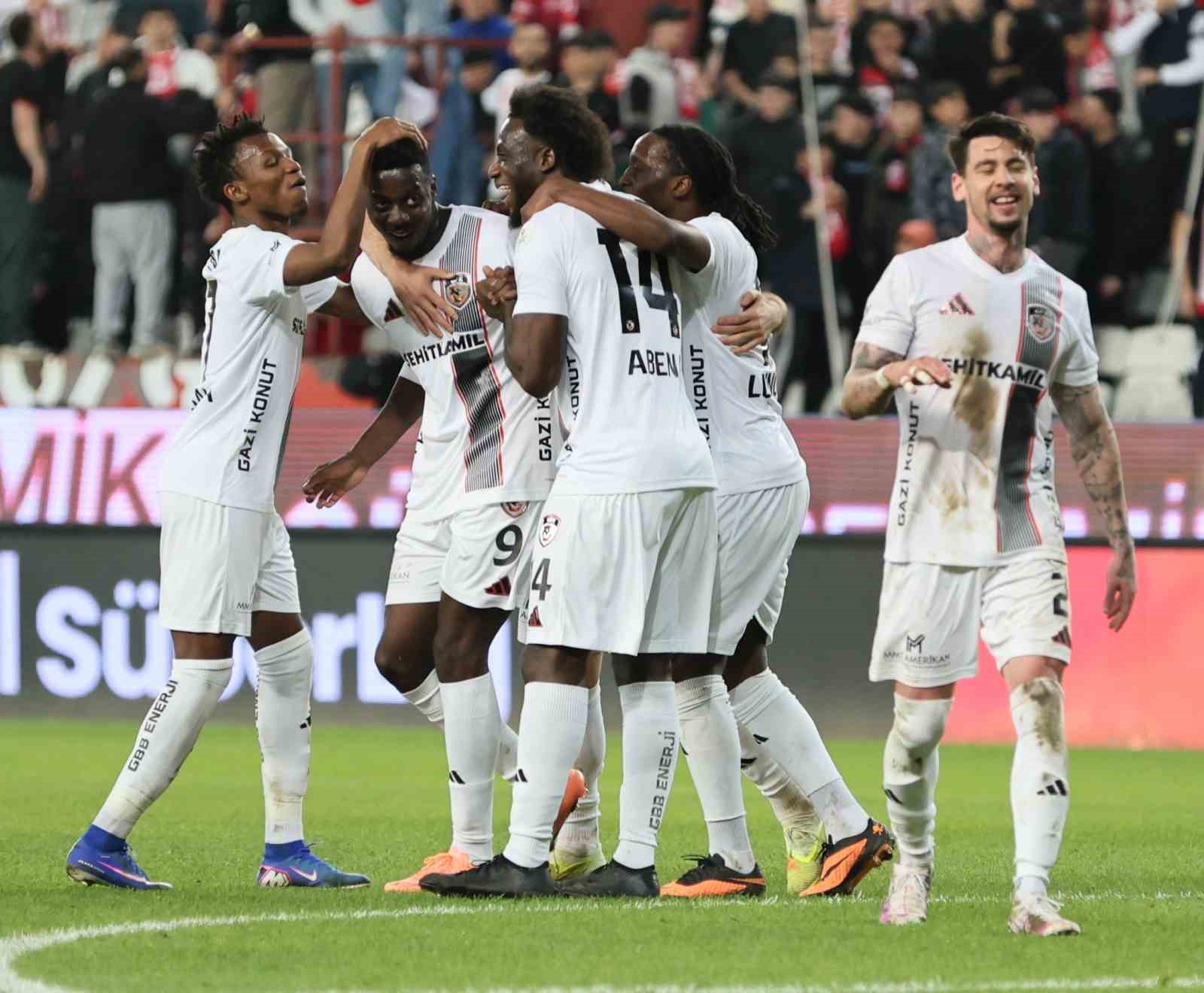 trendyol super lig antalyaspor 1 gaziantep fk 4 mac sonucu 5