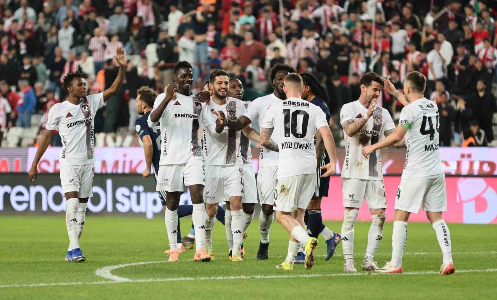 trendyol super lig antalyaspor 1 gaziantep fk 4 mac sonucu 6 9OqsGuzu