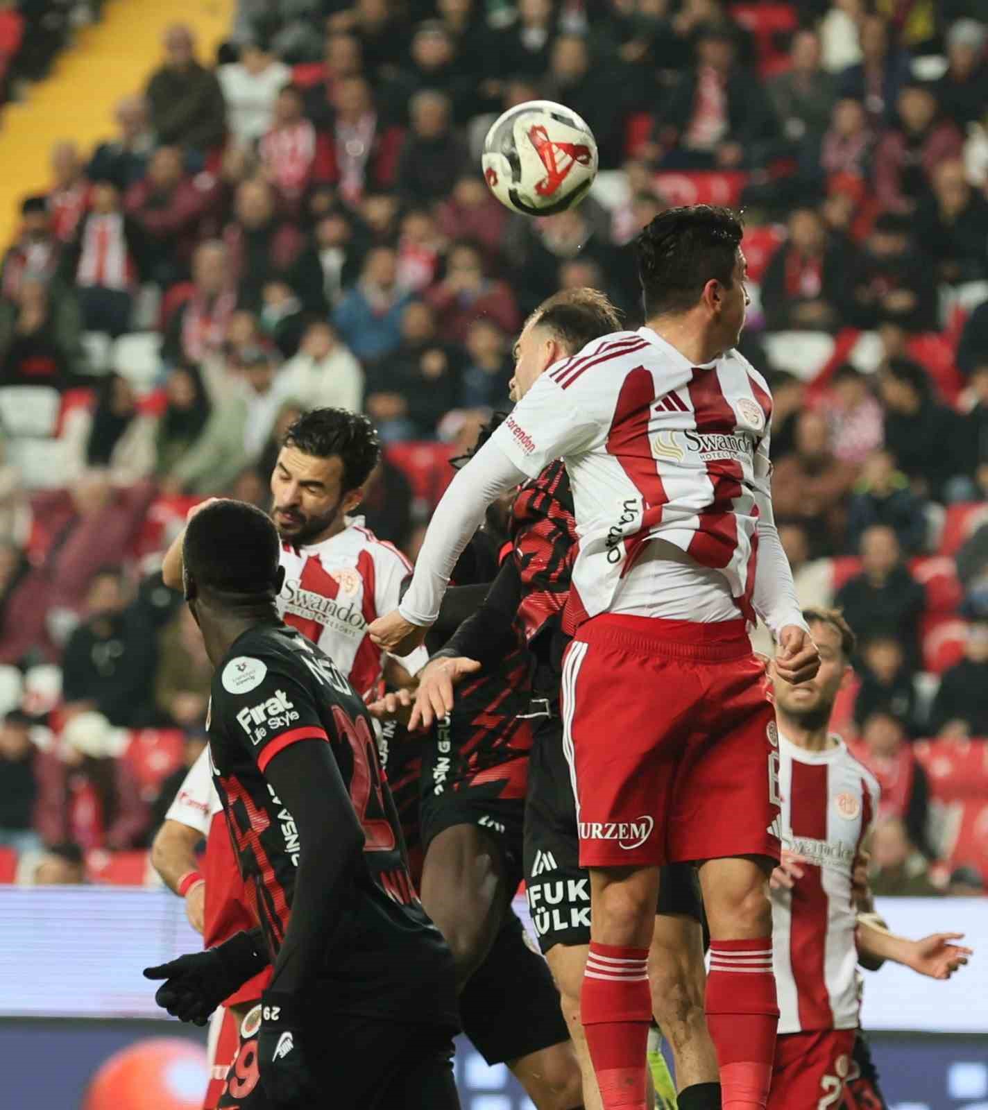 trendyol super lig antalyaspor 1 genclerbirligi 1 ilk yari 19 cmBqg5dP