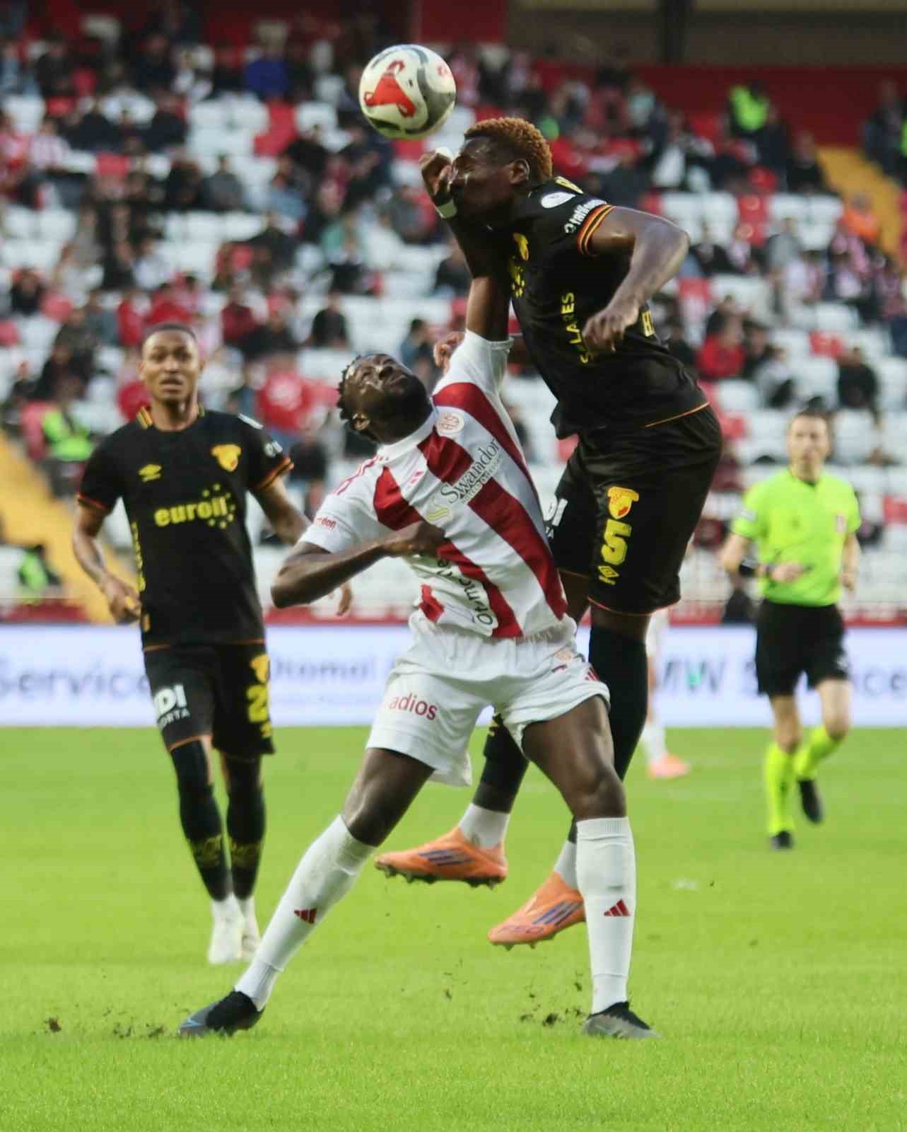 Trendyol Süper Lig: Antalyaspor: 1 - Göztepe: 0 (İlk yarı) 14 trendyol super lig antalyaspor 1 goztepe 0 ilk yari 10 9ShPSWtw