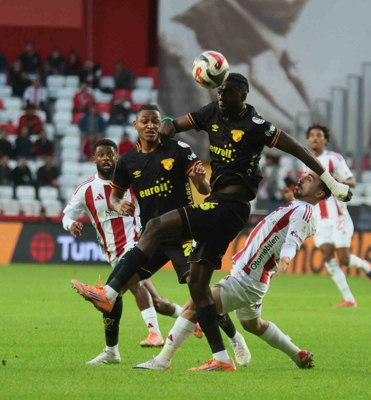 Trendyol Süper Lig: Antalyaspor: 1 - Göztepe: 0 (İlk yarı) 16 trendyol super lig antalyaspor 1 goztepe 0 ilk yari 12 4f4JOuYp