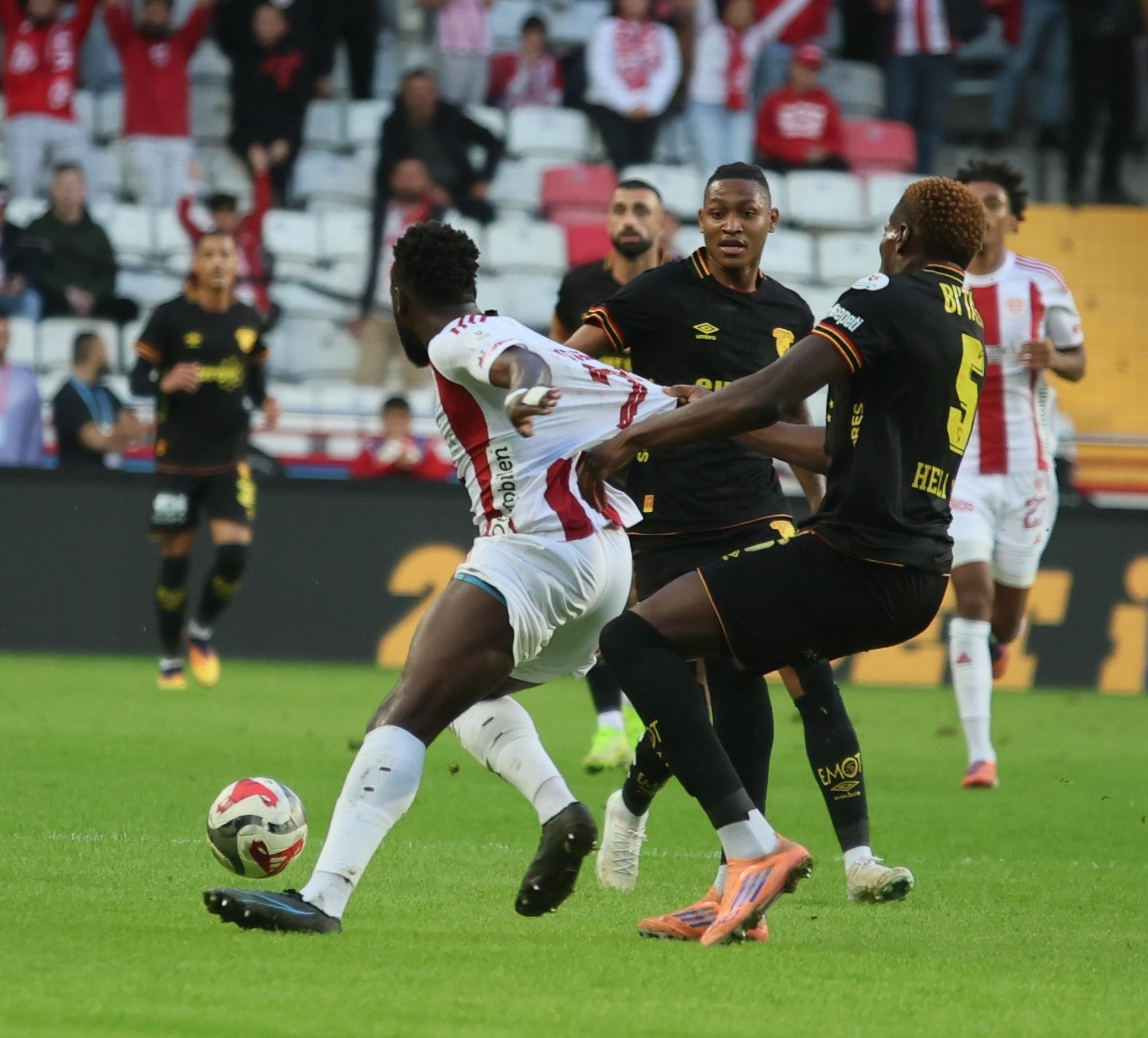 Trendyol Süper Lig: Antalyaspor: 1 - Göztepe: 0 (İlk yarı) 6 trendyol super lig antalyaspor 1 goztepe 0 ilk yari 2