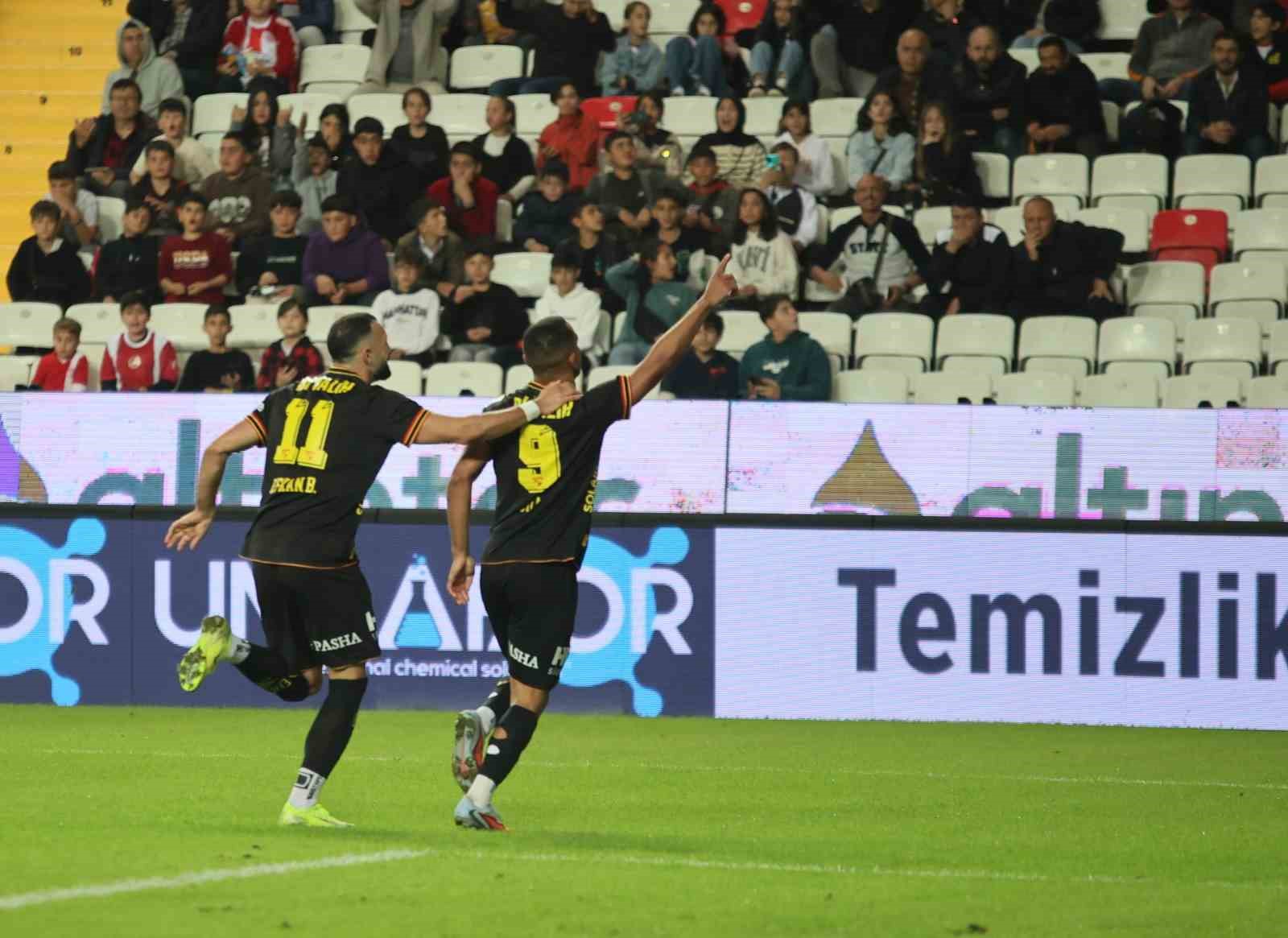 trendyol super lig antalyaspor 1 goztepe 2 mac sonucu 1 Pl2Mt4DO