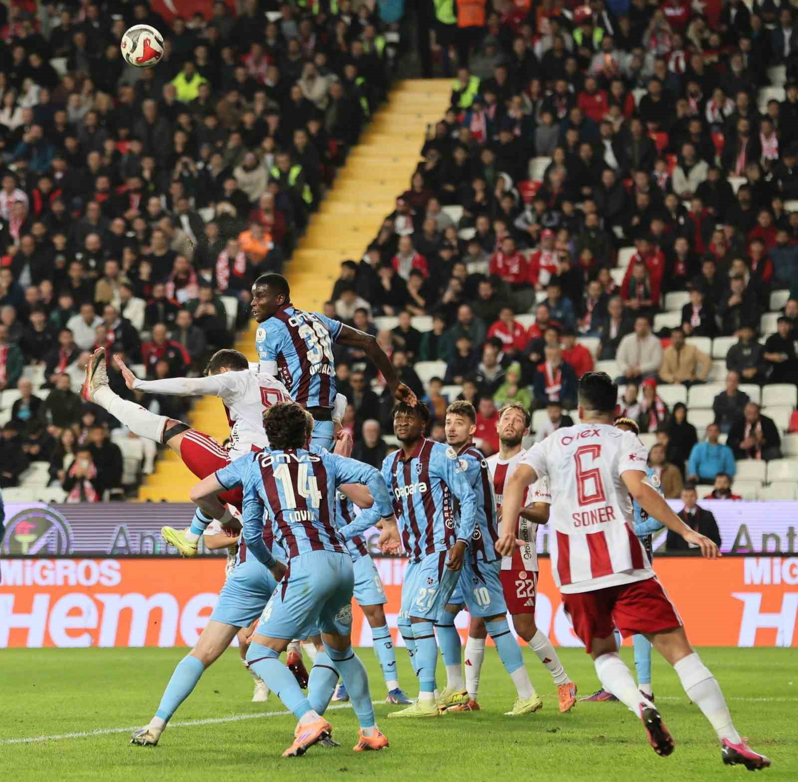 trendyol super lig antalyaspor 1 trabzonspor 0 ilk yari 10 FD6LAKbT