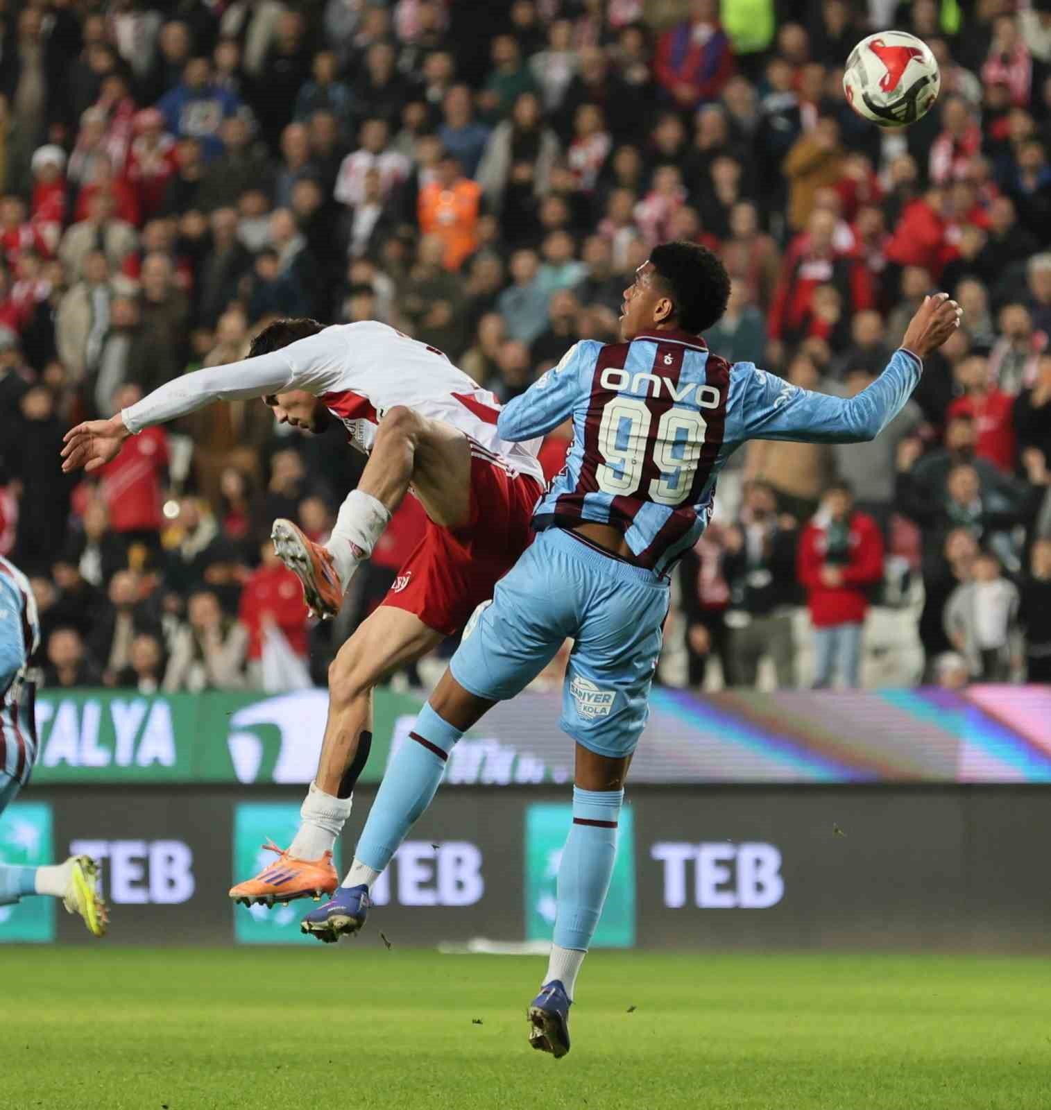 trendyol super lig antalyaspor 1 trabzonspor 0 ilk yari 18 NfTDZbKZ