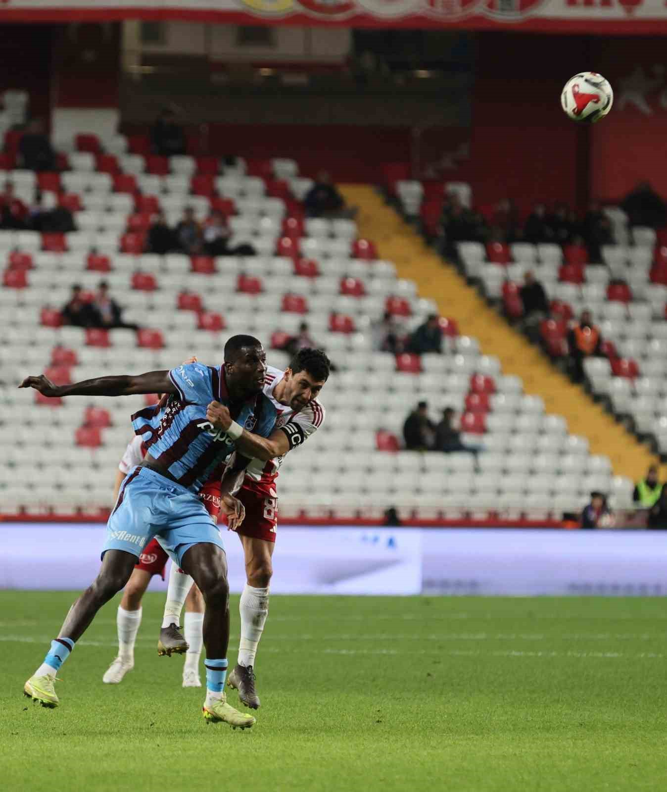trendyol super lig antalyaspor 1 trabzonspor 0 ilk yari 24