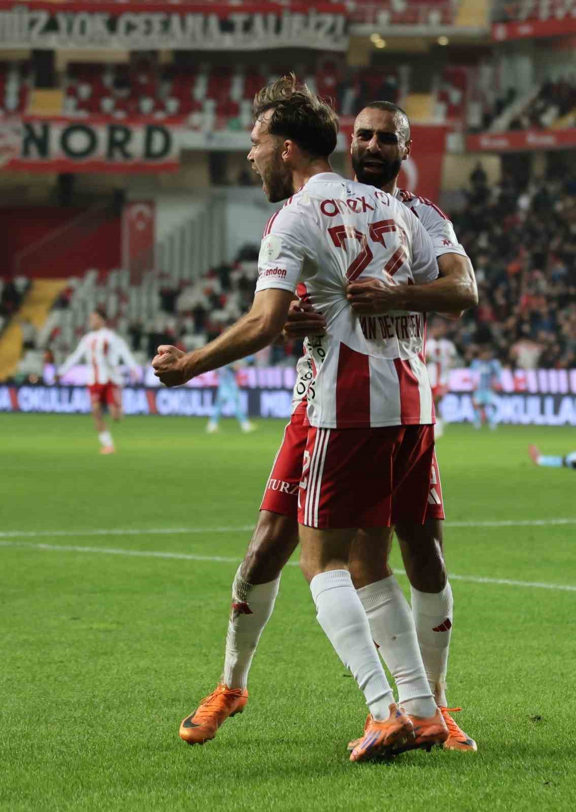 trendyol super lig antalyaspor 1 trabzonspor 0 ilk yari 27 vJzQCFd3