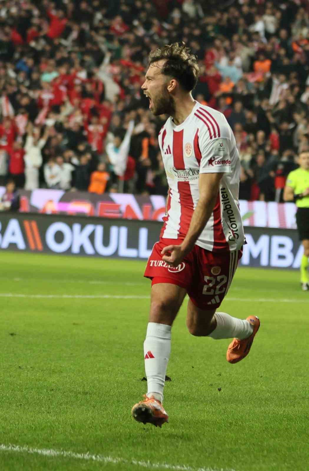trendyol super lig antalyaspor 1 trabzonspor 0 ilk yari 28 rnFy5CaC