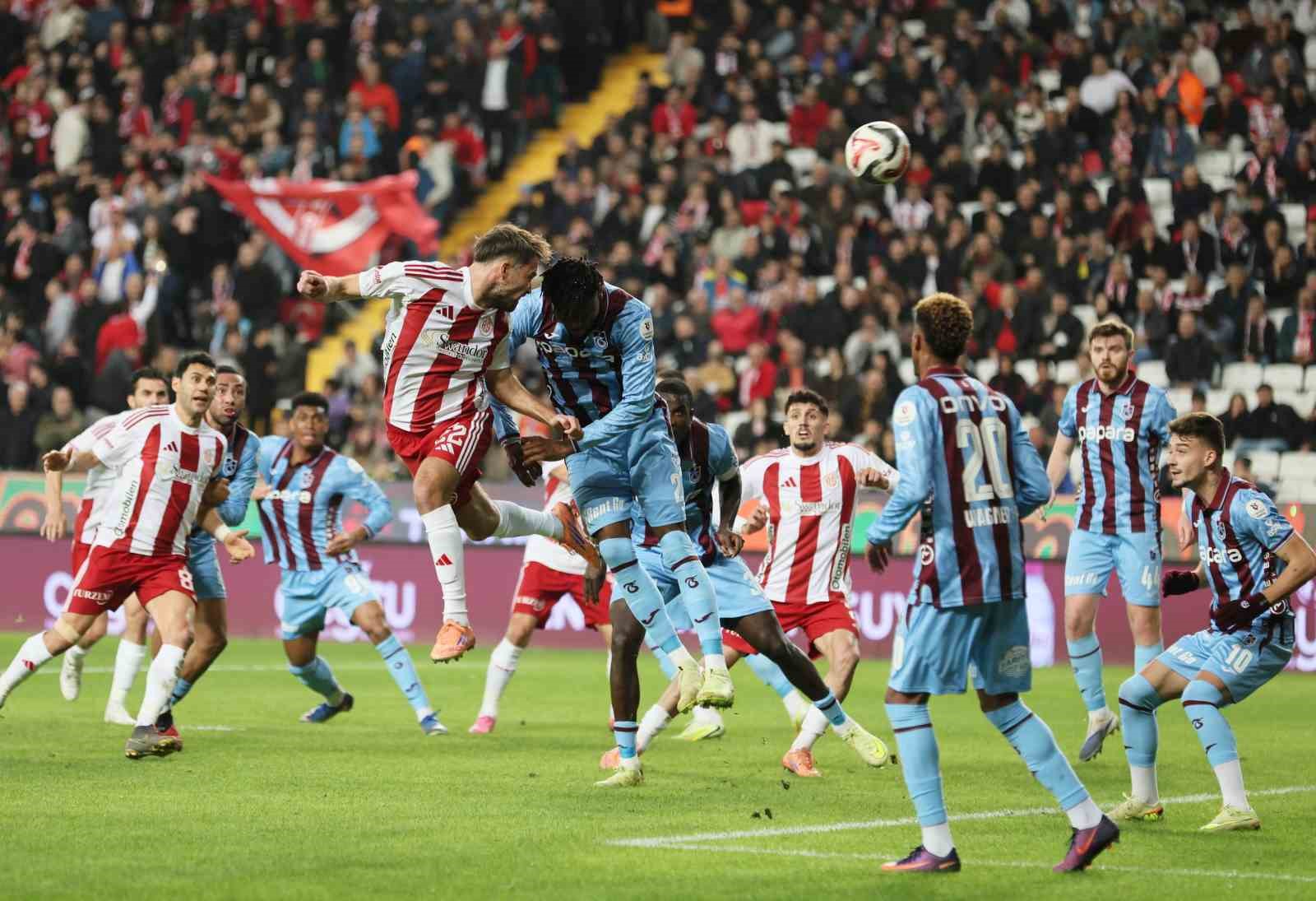 trendyol super lig antalyaspor 1 trabzonspor 0 ilk yari 8 NHf1TDnL