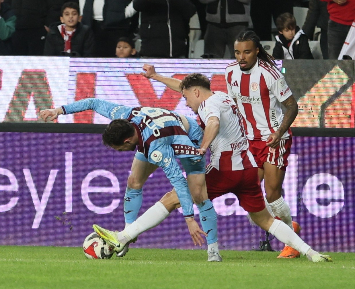 trendyol super lig antalyaspor 1 trabzonspor 1 mac sonucu 3 UliT2ReZ