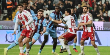 trendyol-super-lig-antalyaspor-1-trabzonspor-1-mac-sonucu-naC4pbHn.jpg