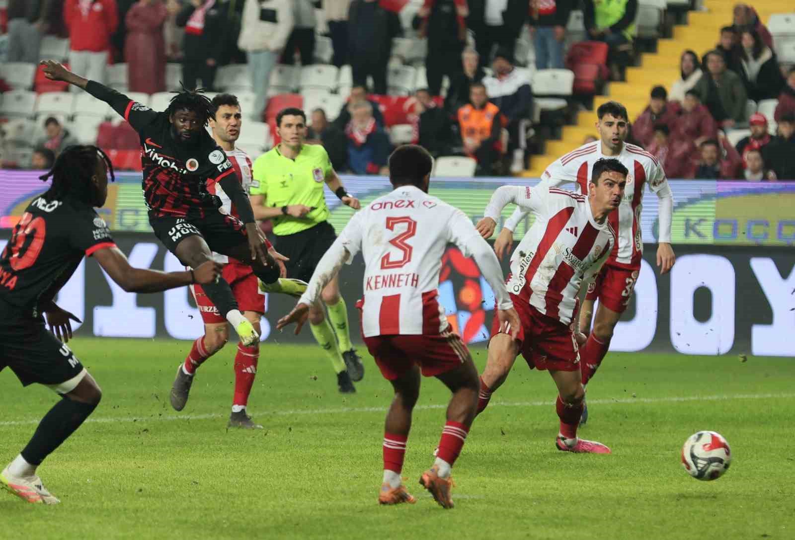 trendyol super lig antalyaspor 2 genclerbirligi 1 mac sonucu 4 IsDlk4YJ