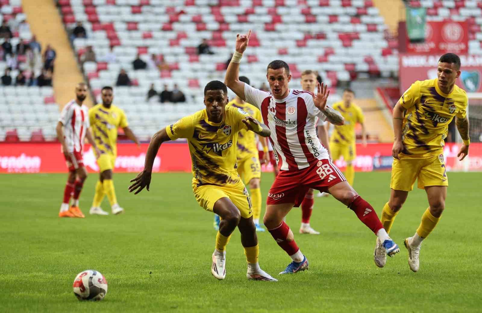 Trendyol Süper Lig: Antalyaspor: 3 - Eyüpspor: 0 (Maç sonucu) 15 trendyol super lig antalyaspor 3 eyupspor 0 mac sonucu 11 j53ivNVO