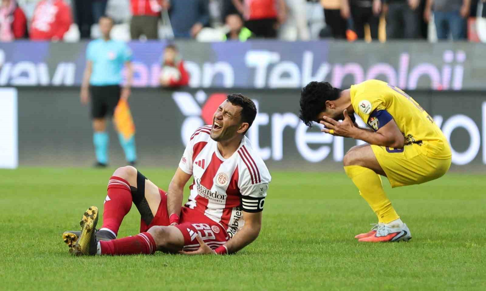 Trendyol Süper Lig: Antalyaspor: 3 - Eyüpspor: 0 (Maç sonucu) 12 trendyol super lig antalyaspor 3 eyupspor 0 mac sonucu 8 rqutqkSE