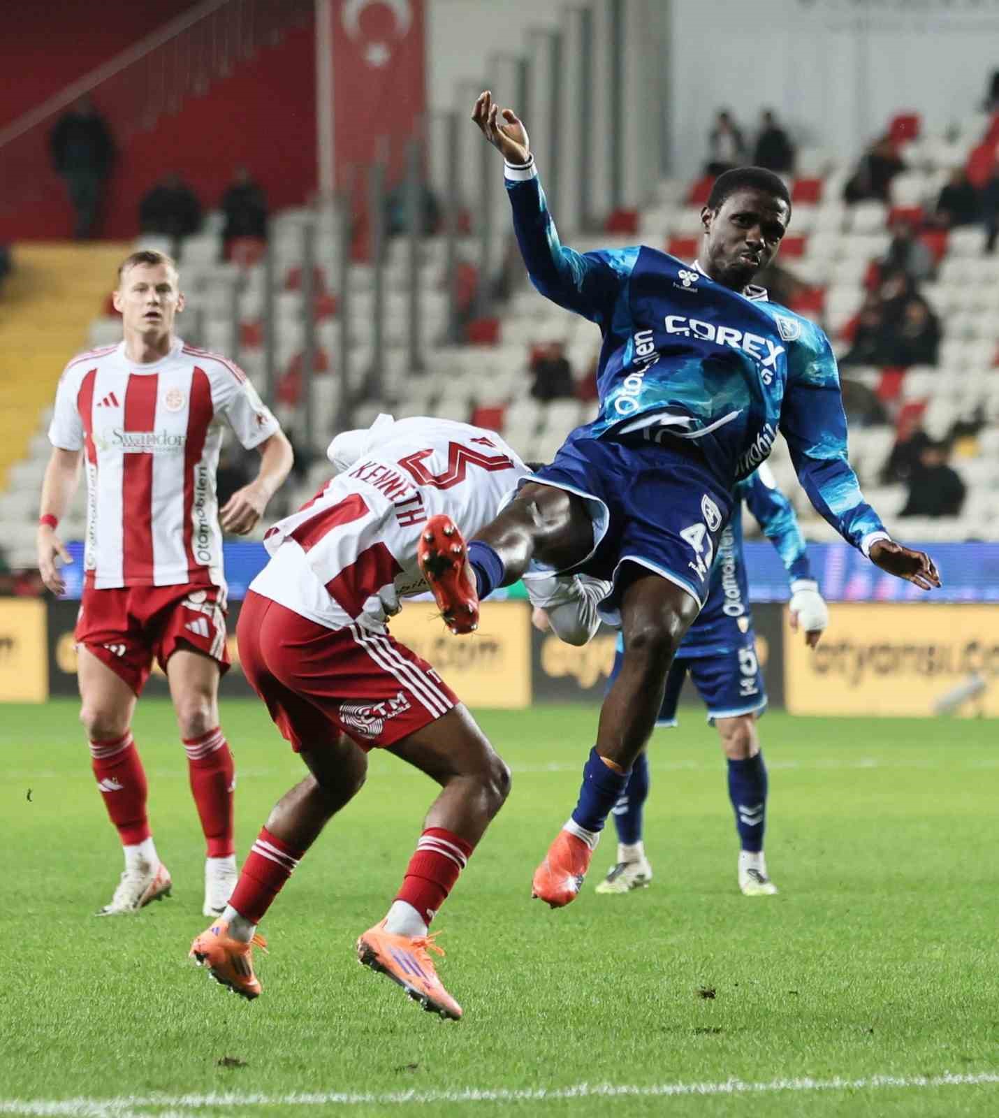 Trendyol Süper Lig: Antalyaspor: 3 - Samsunspor: 1 (Maç sonucu) 15 trendyol super lig antalyaspor 3 samsunspor 1 mac sonucu 11