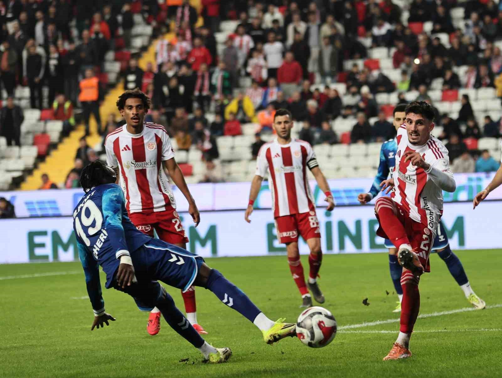 Trendyol Süper Lig: Antalyaspor: 3 - Samsunspor: 1 (Maç sonucu) 12 trendyol super lig antalyaspor 3 samsunspor 1 mac sonucu 8 dmZ9bbev